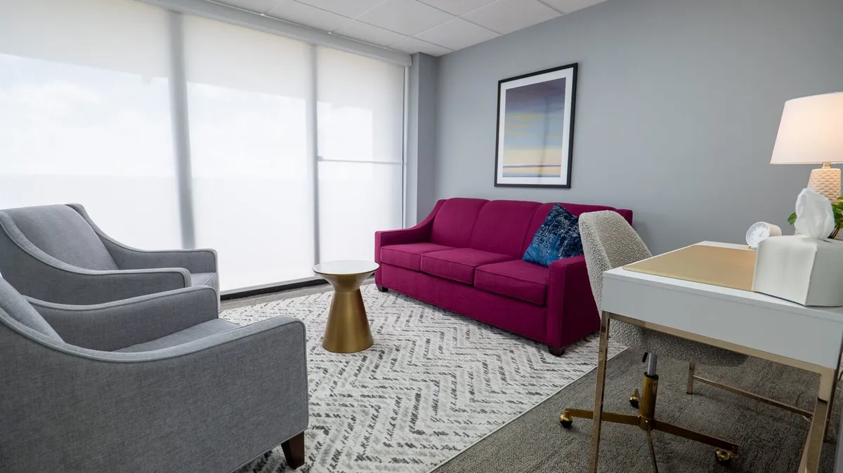 Khospace Dadeland interior 2